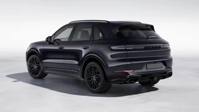 2026 Porsche 9Y0/9Y3 Cayenne GTS - Image 18 of 31