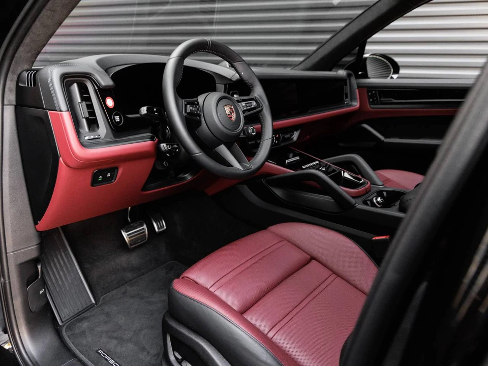 2026 Porsche 9Y0/9Y3 Cayenne GTS - Image 4 of 5