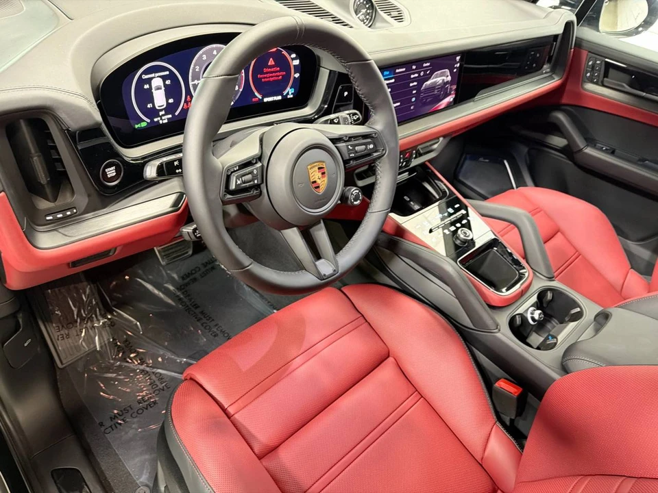 2026 Porsche 9Y0/9Y3 Cayenne GTS - Image 4 of 4