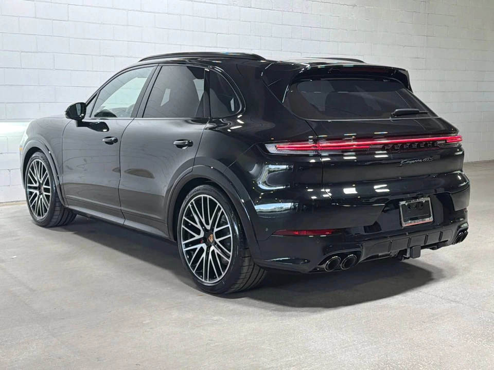 2026 Porsche 9Y0/9Y3 Cayenne GTS - Image 3 of 4