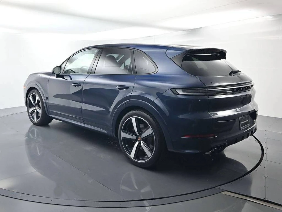 2026 Porsche 9Y0/9Y3 Cayenne GTS - Image 3 of 4