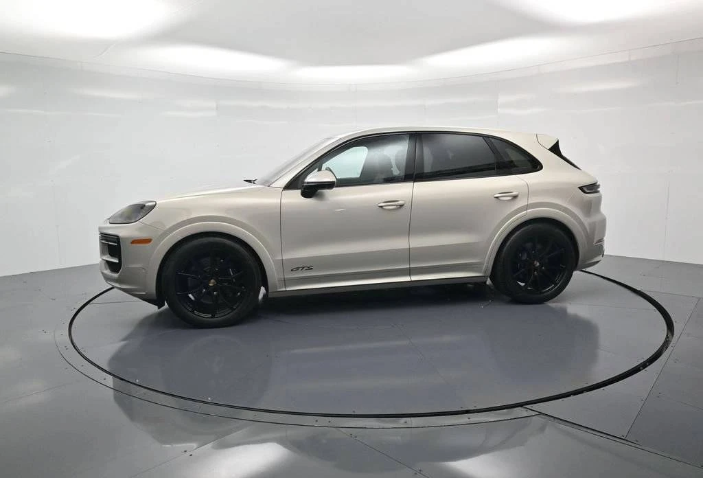 2026 Porsche 9Y0/9Y3 Cayenne GTS - Image 2 of 5