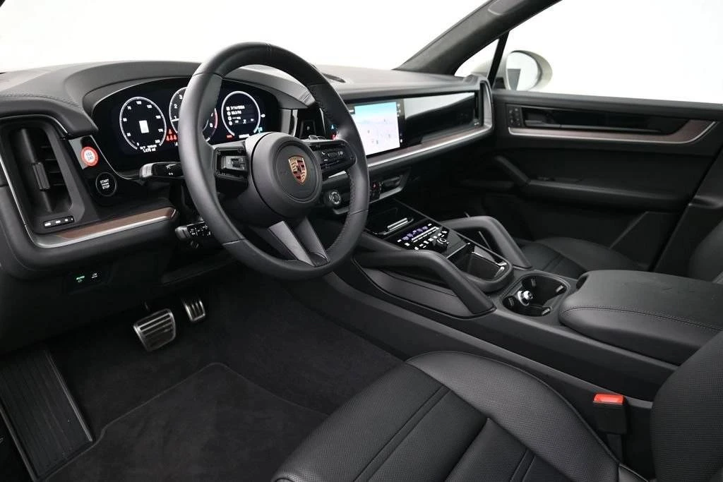 2026 Porsche 9Y0/9Y3 Cayenne GTS - Image 4 of 5