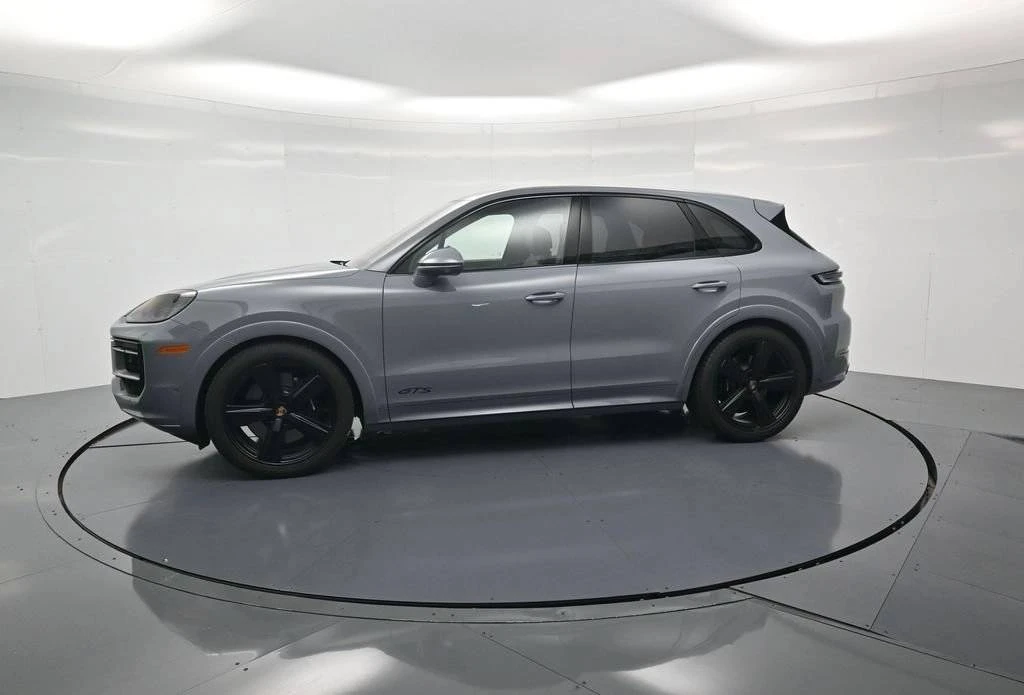 2026 Porsche 9Y0/9Y3 Cayenne GTS - Image 2 of 5