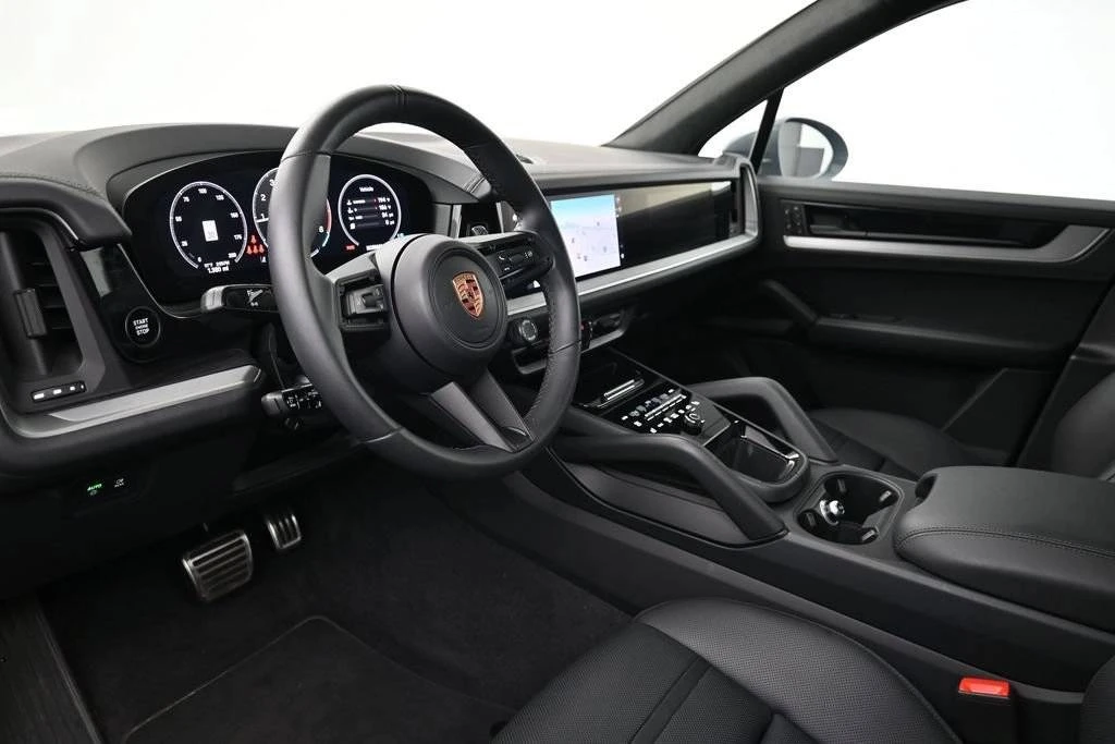 2026 Porsche 9Y0/9Y3 Cayenne GTS - Image 4 of 5