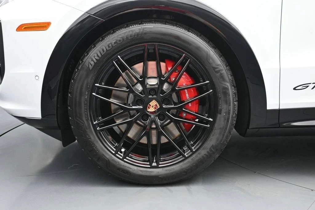 2026 Porsche 9Y0/9Y3 Cayenne GTS - Image 5 of 5