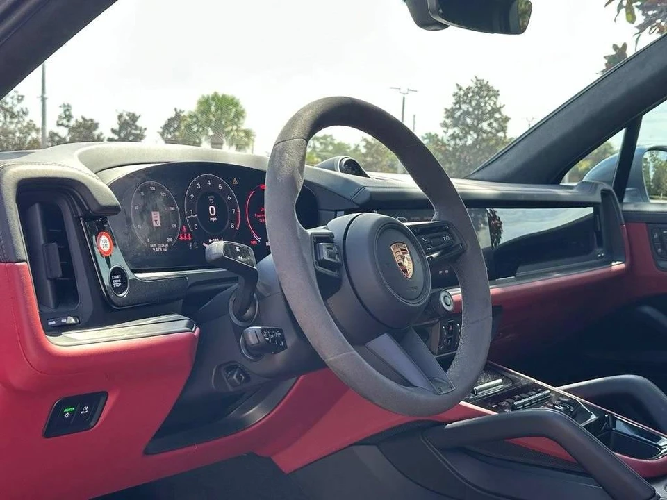 2026 Porsche 9Y0/9Y3 Cayenne GTS - Image 4 of 5