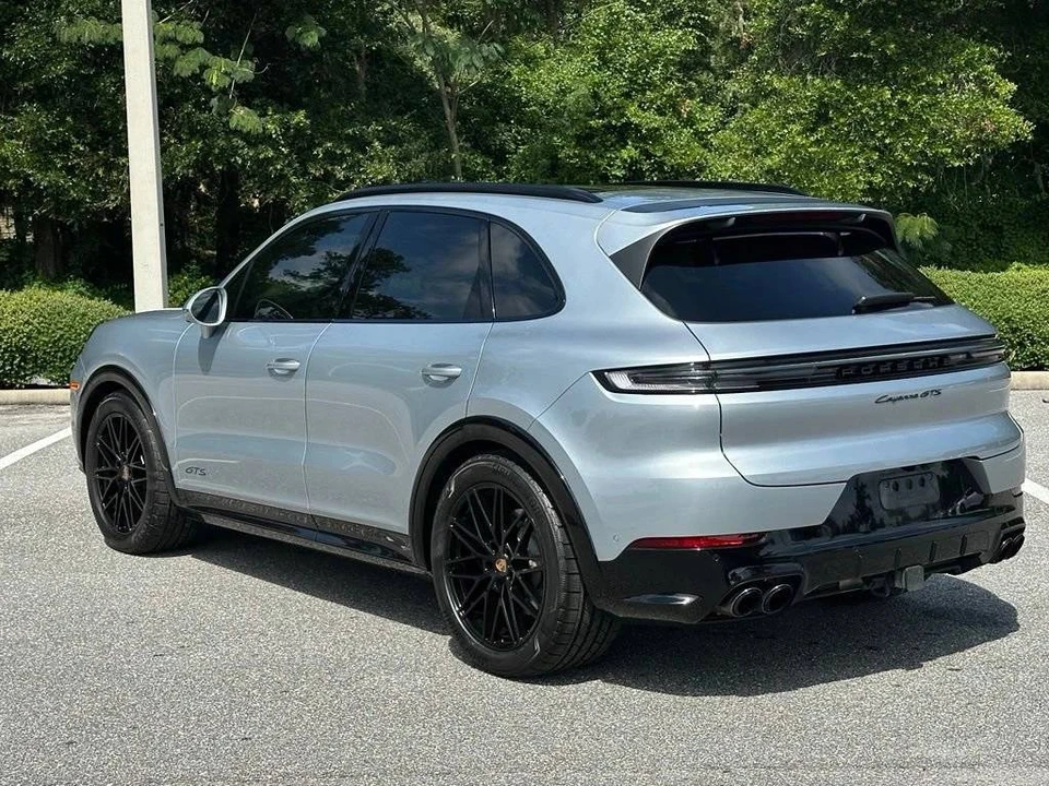 2026 Porsche 9Y0/9Y3 Cayenne GTS - Image 3 of 5