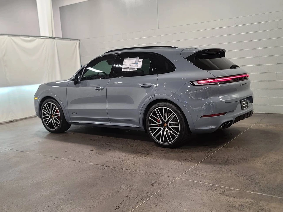2026 Porsche 9Y0/9Y3 Cayenne GTS - Image 3 of 5
