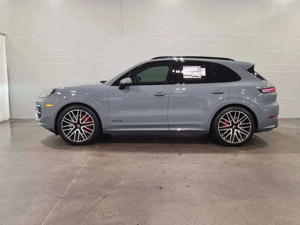 2026 Porsche 9Y0/9Y3 Cayenne GTS - Image 2 of 5