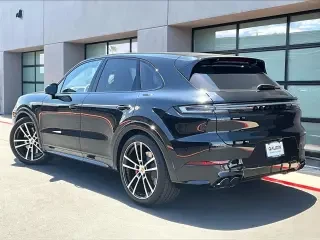 2026 Porsche 9Y0/9Y3 Cayenne GTS - Image 21 of 31