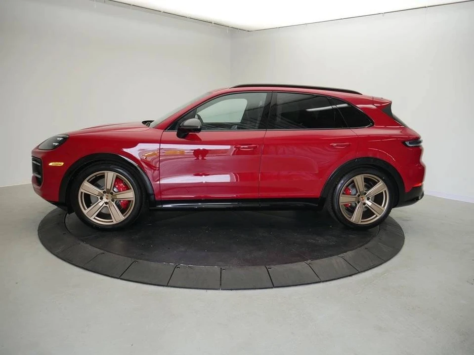2026 Porsche 9Y0/9Y3 Cayenne GTS - Image 2 of 5