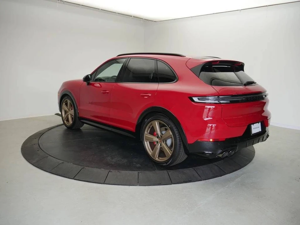 2026 Porsche 9Y0/9Y3 Cayenne GTS - Image 3 of 5