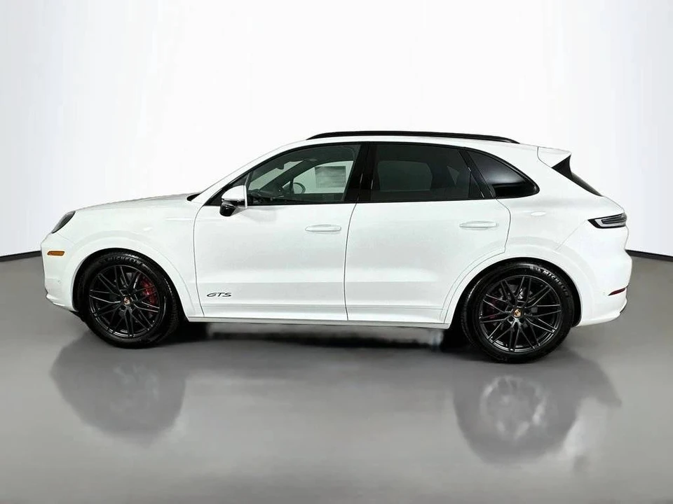 2026 Porsche 9Y0/9Y3 Cayenne GTS - Image 2 of 4