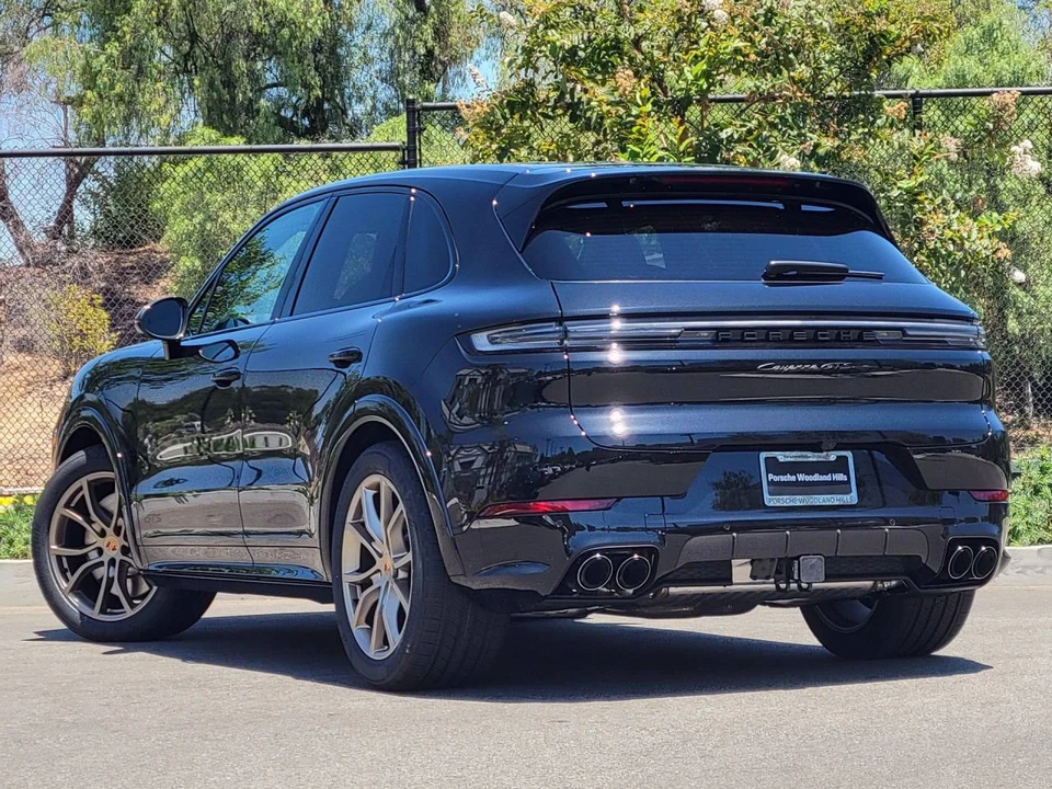 2026 Porsche 9Y0/9Y3 Cayenne GTS - Image 3 of 5