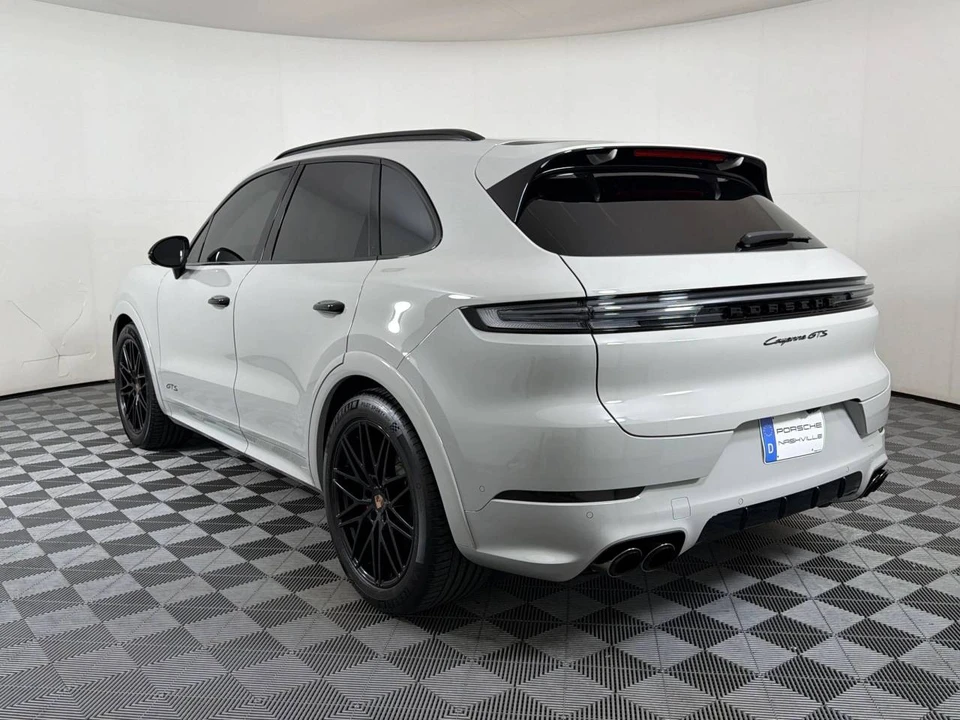 2026 Porsche 9Y0/9Y3 Cayenne GTS - Image 3 of 4