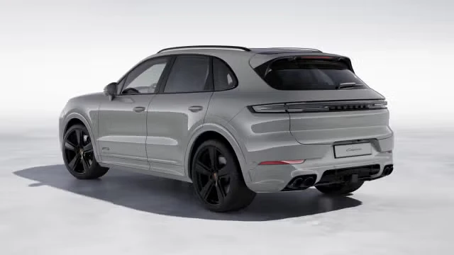 2026 Porsche 9Y0/9Y3 Cayenne GTS - Image 18 of 31