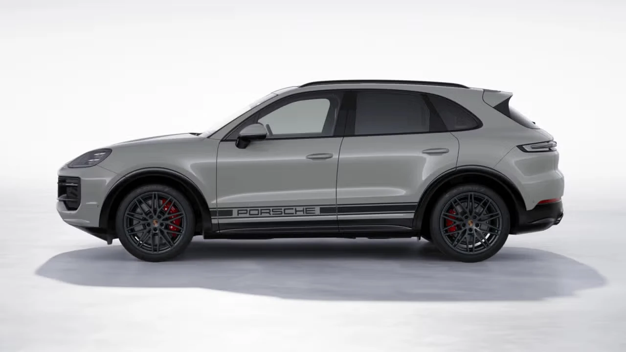 2026 Porsche 9Y0/9Y3 Cayenne GTS - Image 12 of 31