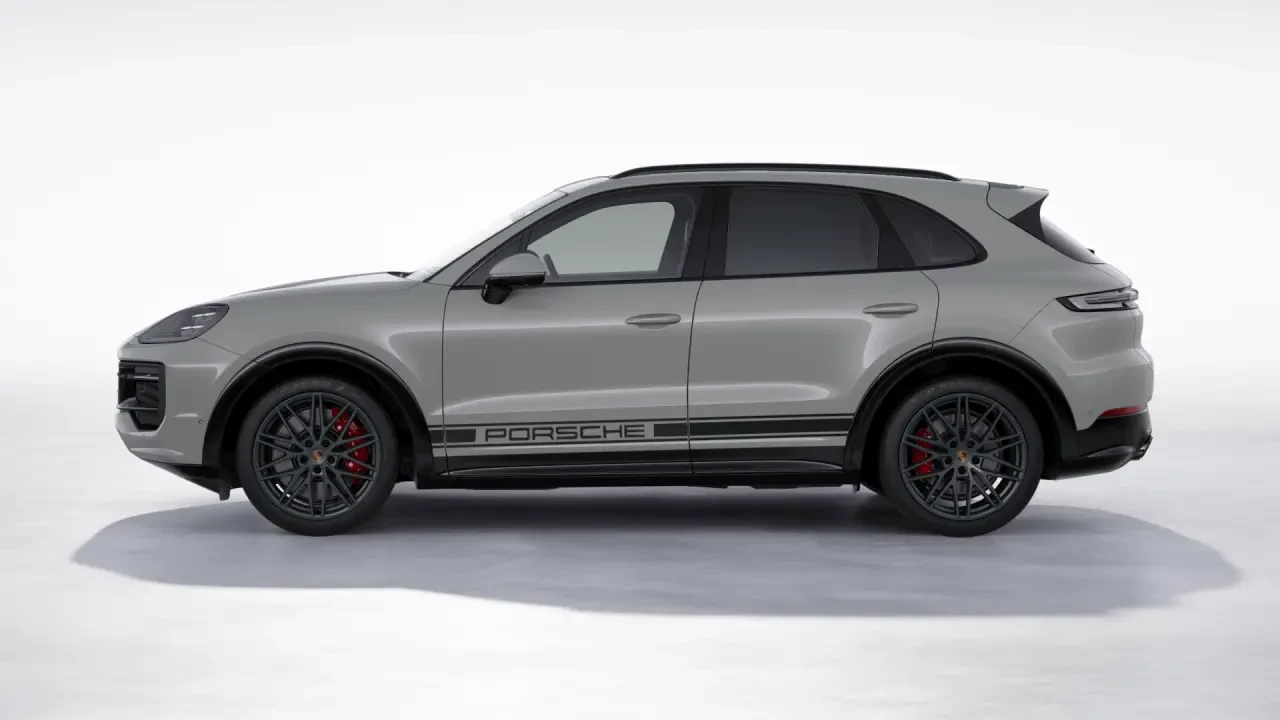 2026 Porsche 9Y0/9Y3 Cayenne GTS - Image 16 of 31