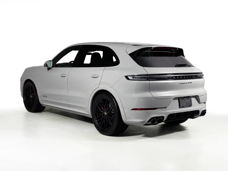 2026 Porsche 9Y0/9Y3 Cayenne GTS - Image 20 of 31