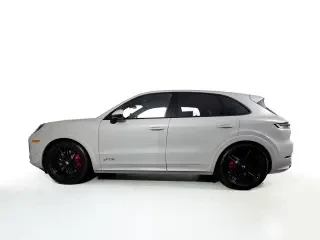 2026 Porsche 9Y0/9Y3 Cayenne GTS - Image 13 of 31