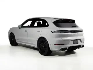 2026 Porsche 9Y0/9Y3 Cayenne GTS - Image 21 of 31