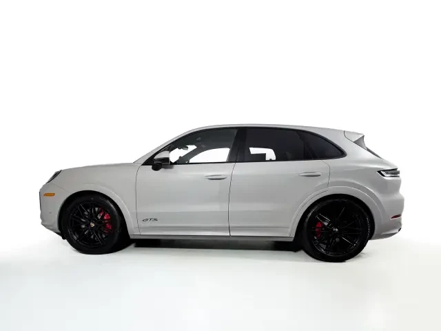 2026 Porsche 9Y0/9Y3 Cayenne GTS - Image 14 of 31