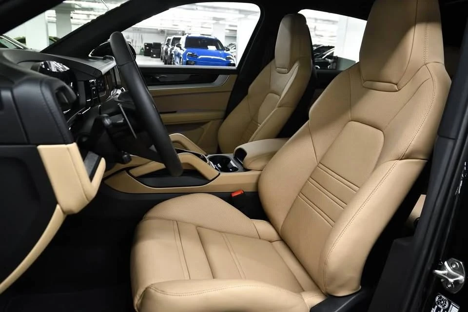 2026 Porsche 9Y0/9Y3 Cayenne - Image 4 of 4