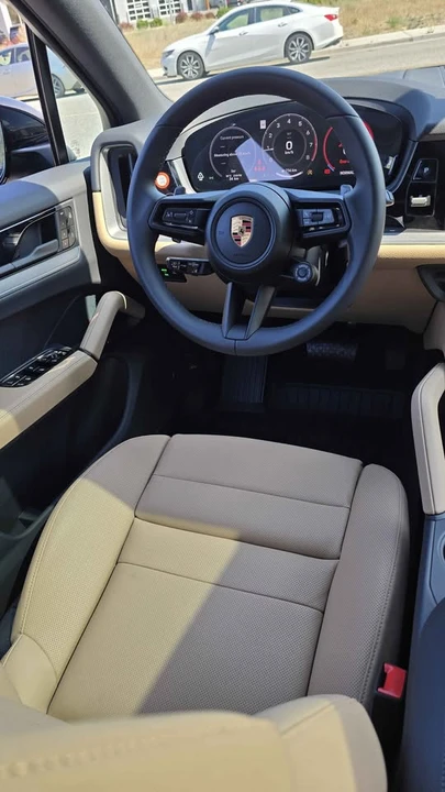 2026 Porsche 9Y0/9Y3 Cayenne - Image 8 of 13