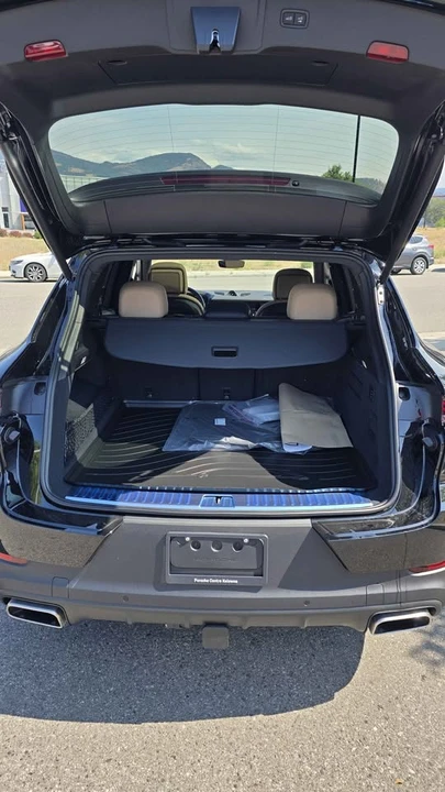 2026 Porsche 9Y0/9Y3 Cayenne - Image 5 of 13