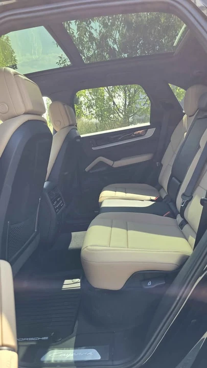 2026 Porsche 9Y0/9Y3 Cayenne - Image 6 of 13