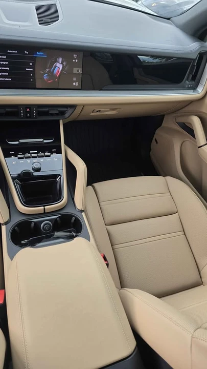 2026 Porsche 9Y0/9Y3 Cayenne - Image 11 of 13