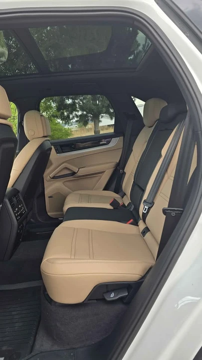 2026 Porsche 9Y0/9Y3 Cayenne - Image 7 of 13