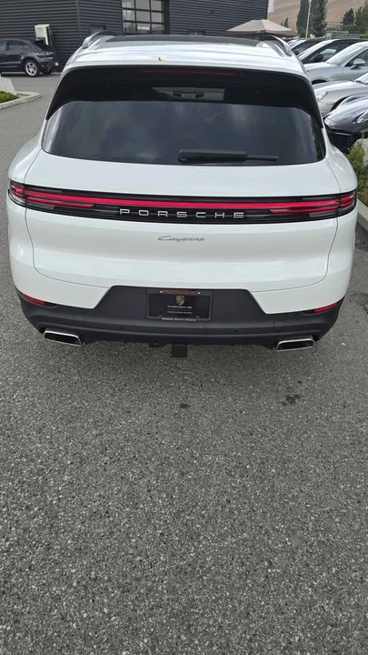 2026 Porsche 9Y0/9Y3 Cayenne - Image 5 of 13