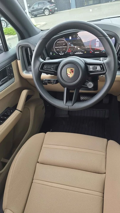 2026 Porsche 9Y0/9Y3 Cayenne - Image 10 of 13