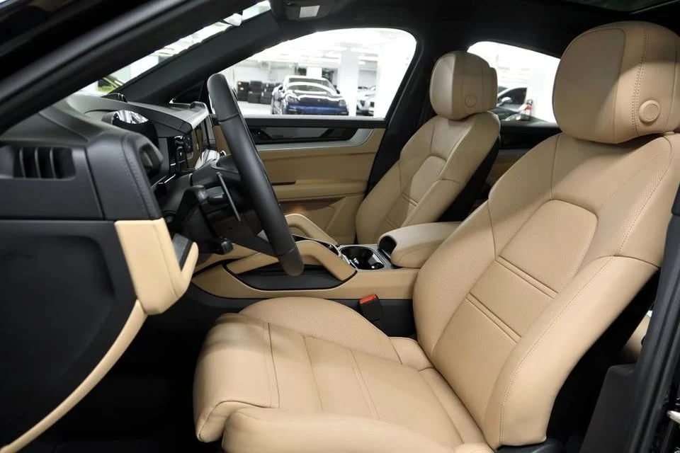 2026 Porsche 9Y0/9Y3 Cayenne - Image 4 of 4
