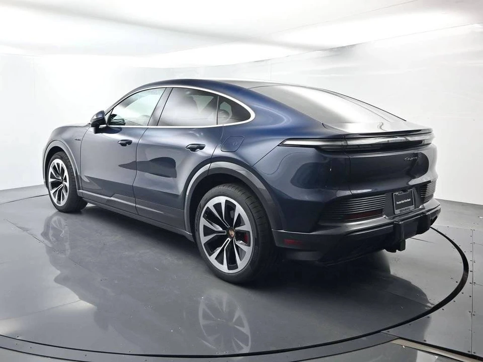 2026 Porsche 9Y0/9Y3 Cayenne Coupe - Image 3 of 4