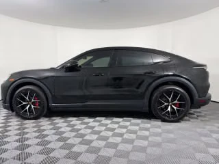2026 Porsche 9Y0/9Y3 Cayenne Coupe - Image 9 of 31