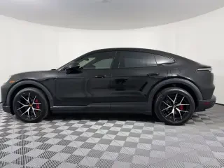 2026 Porsche 9Y0/9Y3 Cayenne Coupe - Image 13 of 31
