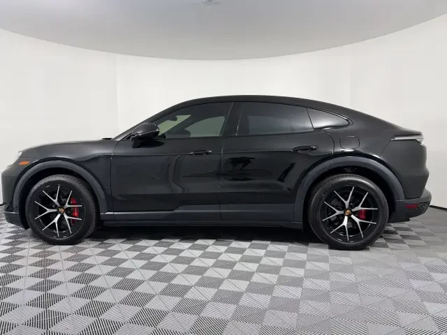 2026 Porsche 9Y0/9Y3 Cayenne Coupe - Image 14 of 31