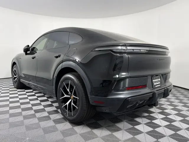 2026 Porsche 9Y0/9Y3 Cayenne Coupe - Image 22 of 31
