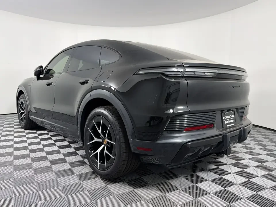 2026 Porsche 9Y0/9Y3 Cayenne Coupe - Image 23 of 31