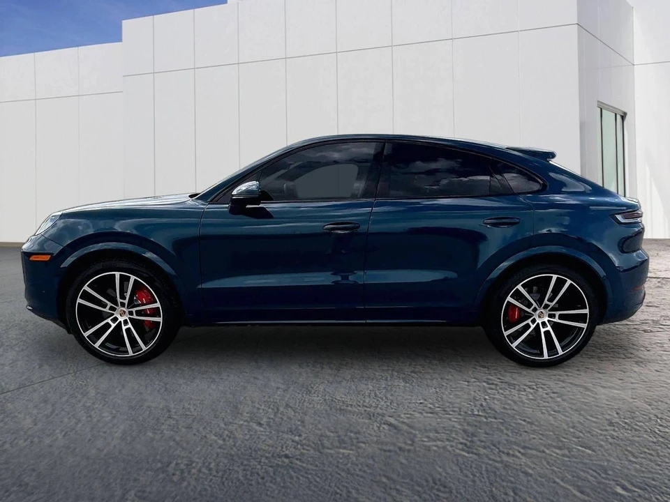 2026 Porsche 9Y0/9Y3 Cayenne Coupe - Image 2 of 5