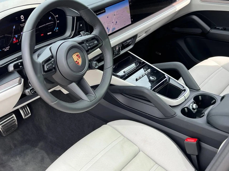 2026 Porsche 9Y0/9Y3 Cayenne S - Image 4 of 4