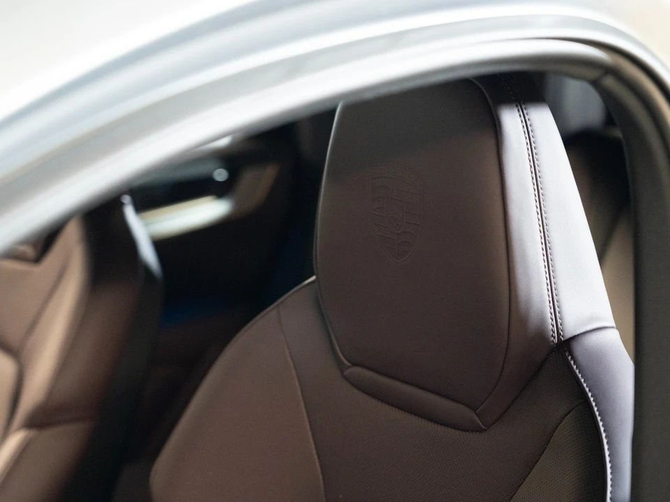 2026 Porsche 9Y0/9Y3 Cayenne Coupe - Image 25 of 28