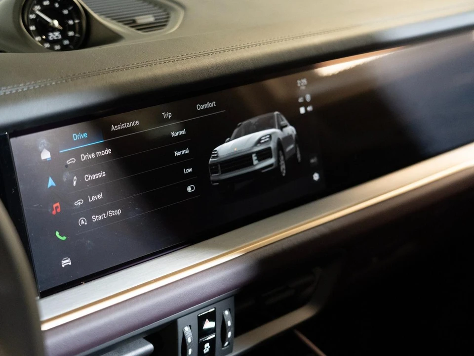 2026 Porsche 9Y0/9Y3 Cayenne Coupe - Image 21 of 28