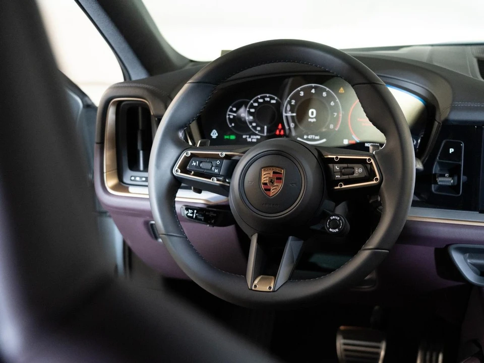 2026 Porsche 9Y0/9Y3 Cayenne Coupe - Image 27 of 28