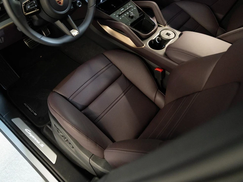 2026 Porsche 9Y0/9Y3 Cayenne Coupe - Image 14 of 28