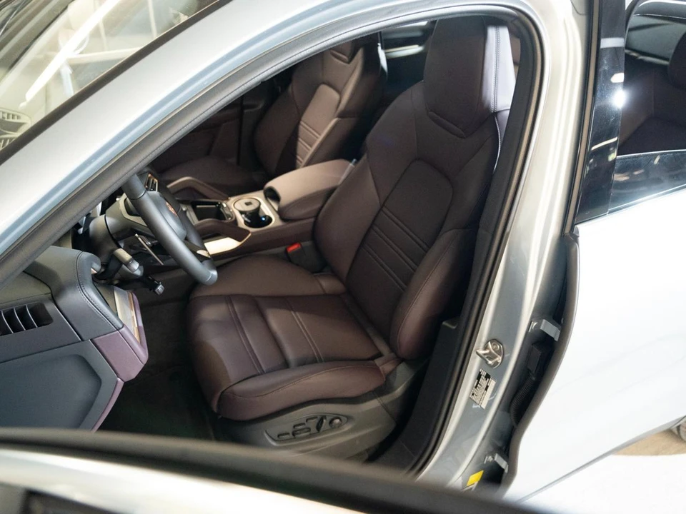 2026 Porsche 9Y0/9Y3 Cayenne Coupe - Image 5 of 28