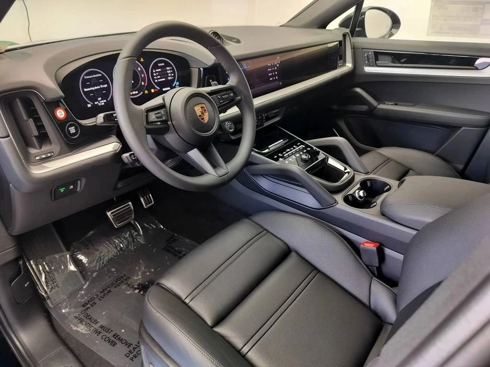 2026 Porsche 9Y0/9Y3 Cayenne Coupe - Image 4 of 4